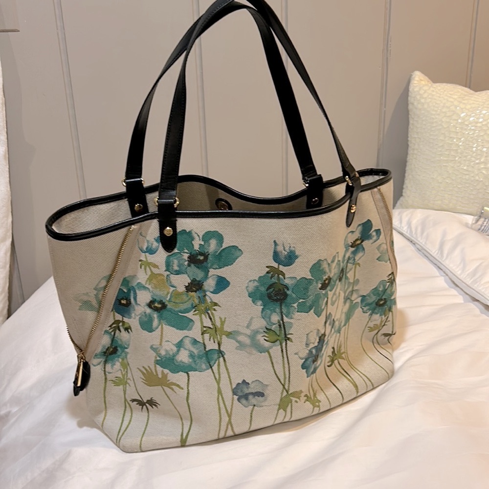 Lauren Ralph Lauren Floral handbag tote - Picture 2 of 10